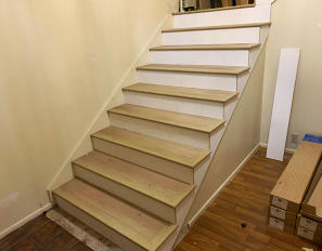 Hardwood Flooring, Vinyl Flooring, Refinishing, Flooring Contractor, floor cleaning, hardwwod floor repairs, flooing installation, Pre-Installed Flooring, Vinyl Boards, Hardwood, 